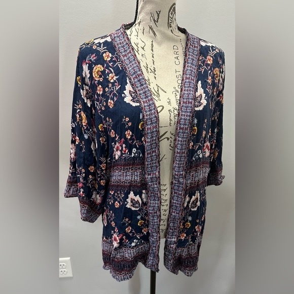 Artesia Vibrant Floral Kimono💜 - Picture 6 of 11